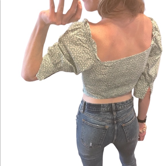 Abercrombie & Fitch - Pastel Button Up Corset Crop w Puff Sleeve - Picture 4 of 7